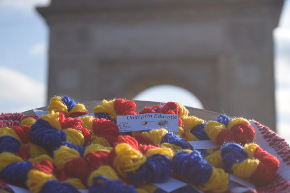 Uniți prin Educație
